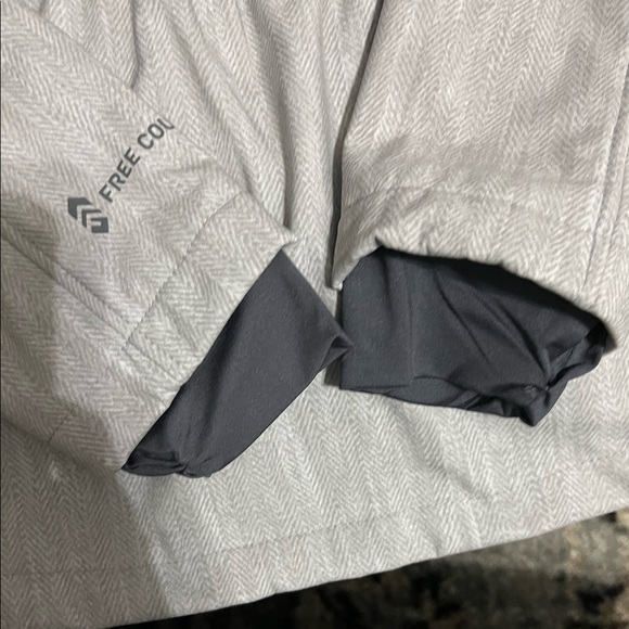 Woman’s jacket - Picture 8 of 15